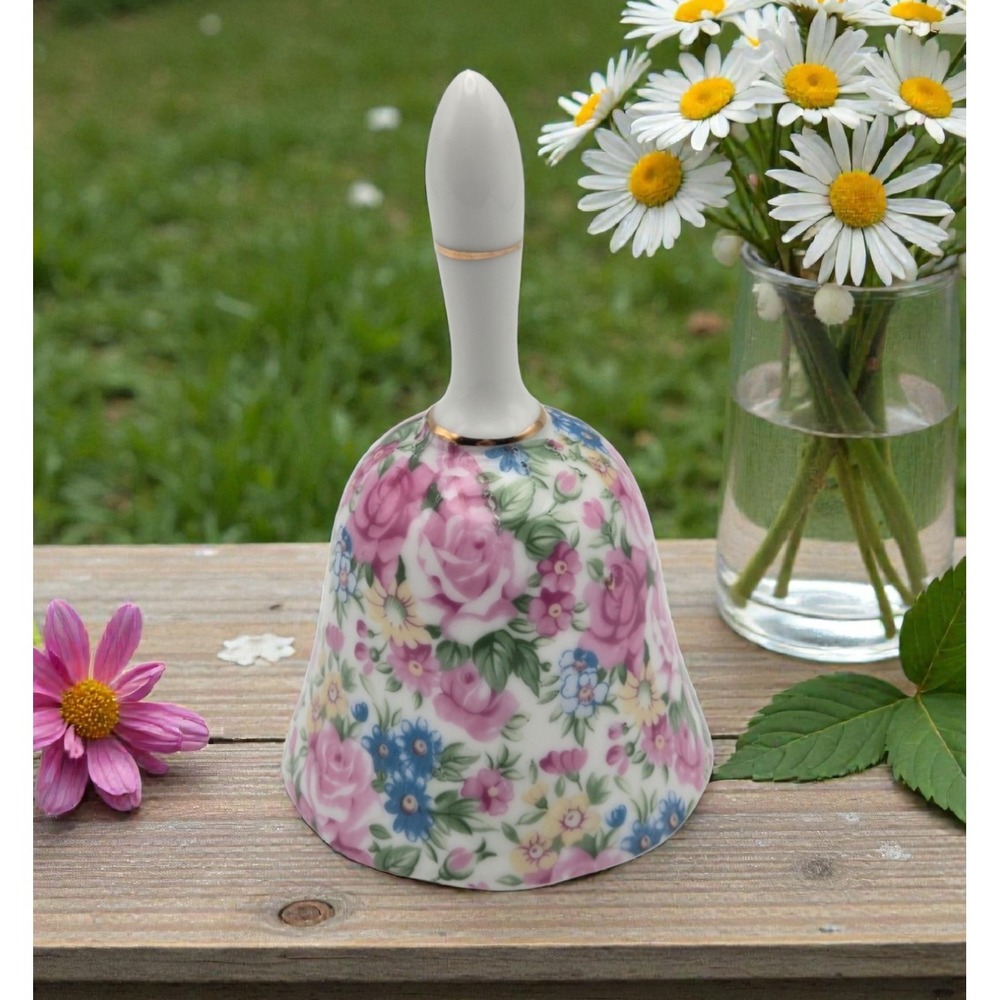 Vintage Laura Chintz Floral Dinner/Teatime Bell England‎ Cottagecore Shabbychic